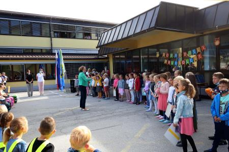 SPREJEM PRVOŠOLČKOV CERKNICA 11 FOTO LJUBO VUKELIČ